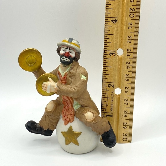 Clown Figurine FLAMBRO Emmett Kelly Jr. Collectibles Vintage Porcelain Marked - Picture 7 of 9
